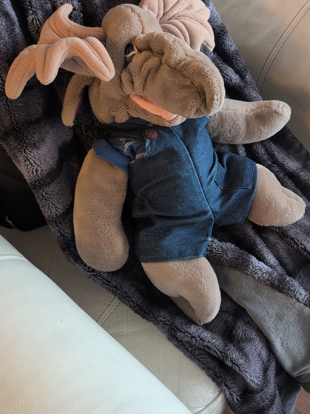 Vintage Ganz 1982 Wrinkles Moose Plush Hand Puppet Denim Overalls - Picture 2 of 15